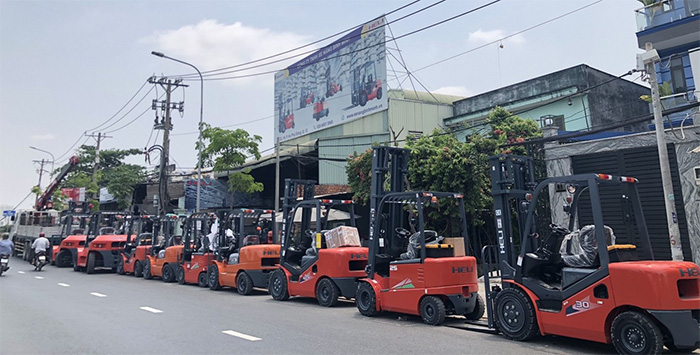 Kho xe nâng Heli tại Sài Gòn