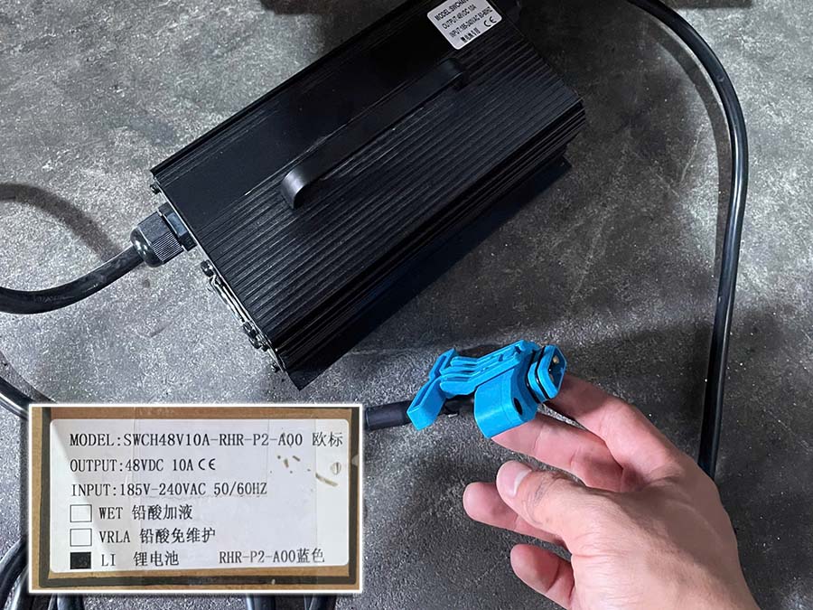 Sạc Xe Nâng SWCH48V10A-RHR-P2-A00