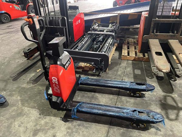 Xe Nâng Tay điện 2 Tấn Gắn Cân