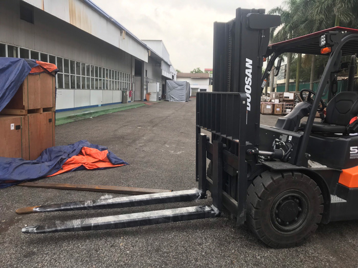 Càng Phụ Gắn Trên Xe Nâng