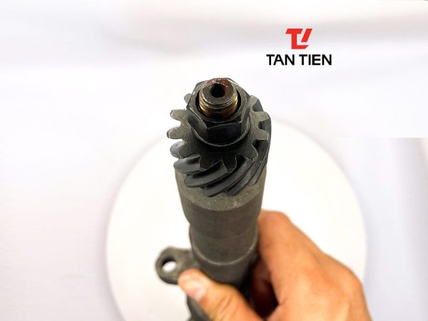 Bơm Nhớt C490