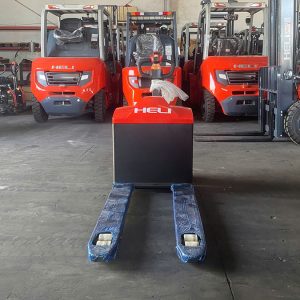 Xe nâng tay điện 3 bánh chạy đia hình, bánh cao su 5 Xe Nâng CBD30-170HA