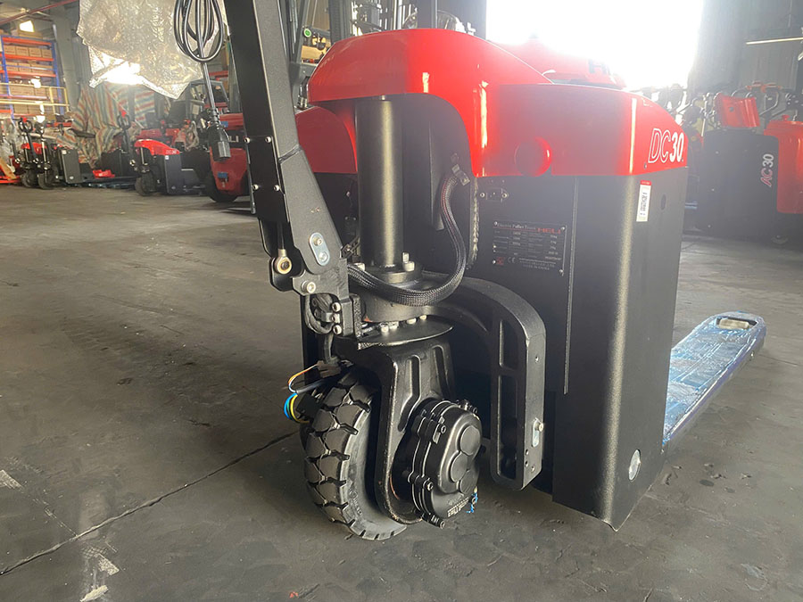 Xe nâng tay điện 3 bánh chạy đia hình, bánh cao su 7 Xe Nâng Tay Điện Bánh Cao Su