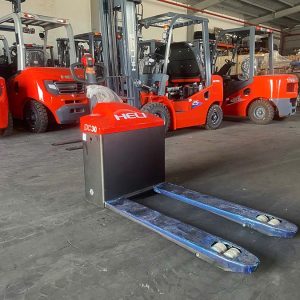 Xe nâng tay điện 3 bánh chạy đia hình, bánh cao su 4 Xe Nâng Tay điện Heli CBD30-170HA