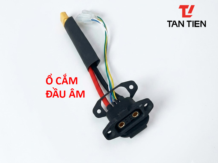 Giắc sạc xe nâng RHR24V Giắc sạc xe nâng RHR24V