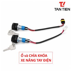 Ổ và chìa khóa xe nâng tay điện